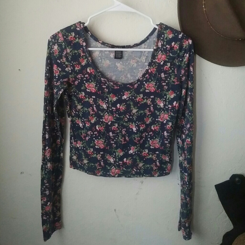 Rue 21 navy blue floral long sleeve crop top szM